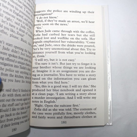 Blood at the Bookies - A Fethering Mystery - Large Print Book by Simon Brett - Picture 10 of 14